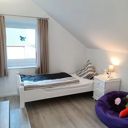 Exter Ii Panoramablick Freies Parken Naehe A2 Herford Ost Gute Lkw Rangiermoeglichkeiten 17min Zum Messe Bs Appartement Vlotho