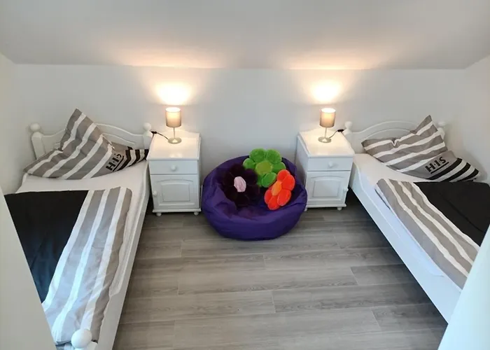 Apartment Exter Ii Panoramablick Freies Parken Naehe A2 Herford Ost Gute Lkw Rangiermoeglichkeiten 17min Zum Messe Bs Vlotho